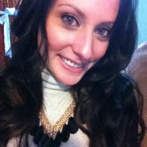 Meet your Posher, Alyssa